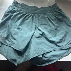 Hotty hot Lululemon shorts LIKE NEW